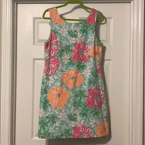 Lilly Pulitzer Stretchy Dress with V cut back